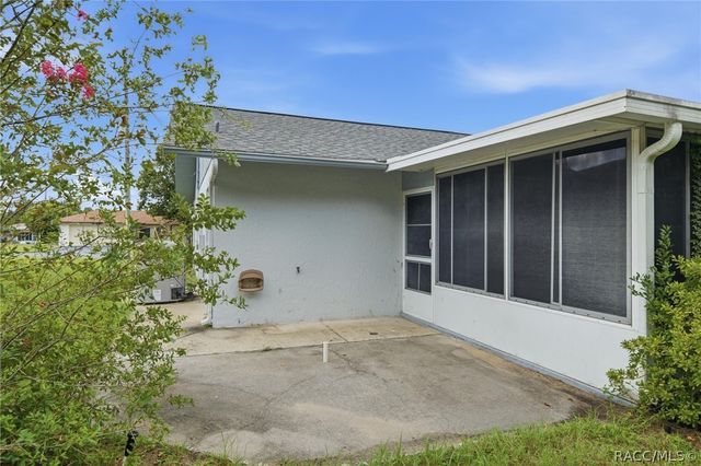 416 W Buttonbush Drive, Beverly Hills, FL 34465