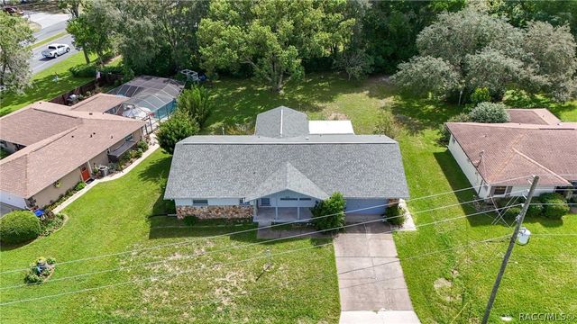 416 W Buttonbush Drive, Beverly Hills, FL 34465