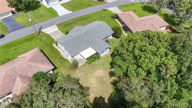 416 W Buttonbush Drive, Beverly Hills, FL 34465