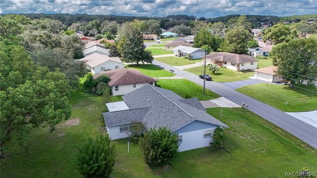 416 W Buttonbush Drive, Beverly Hills, FL 34465