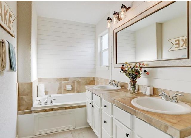 277 Capetown, Conroe, TX 77356