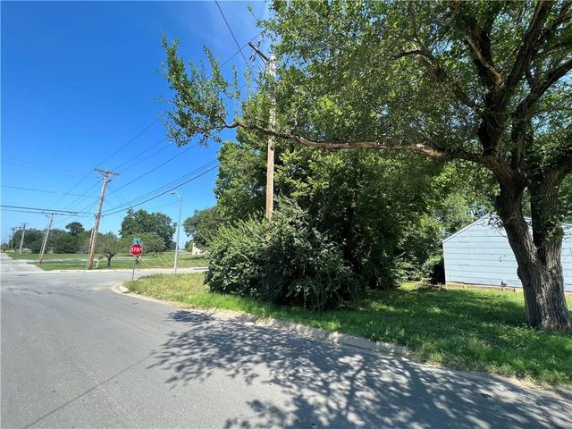 13019 5th Street, Grandview, MO 64030