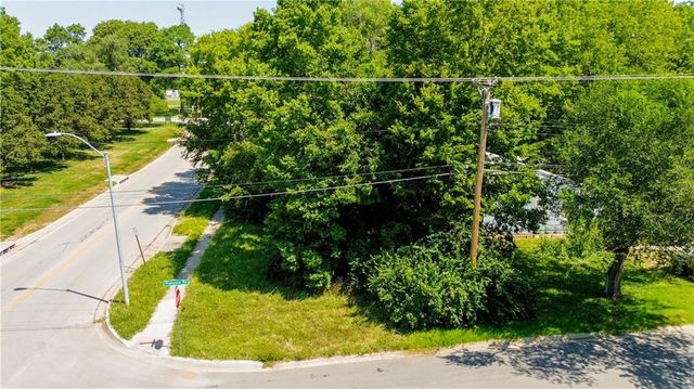 13019 5th Street, Grandview, MO 64030