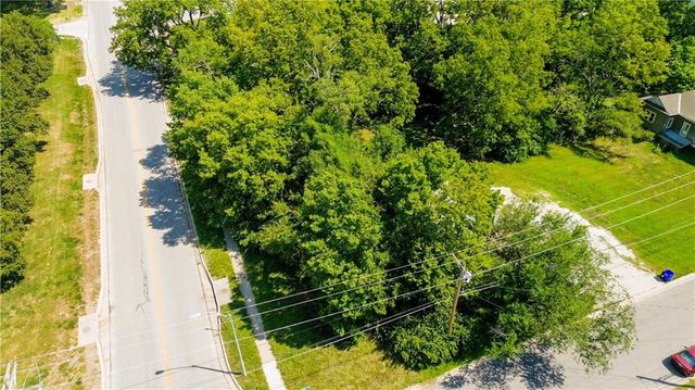 13019 5th Street, Grandview, MO 64030