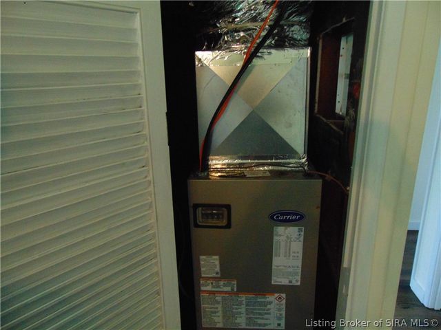 1202 Esplano Drive, Madison, IN 47250