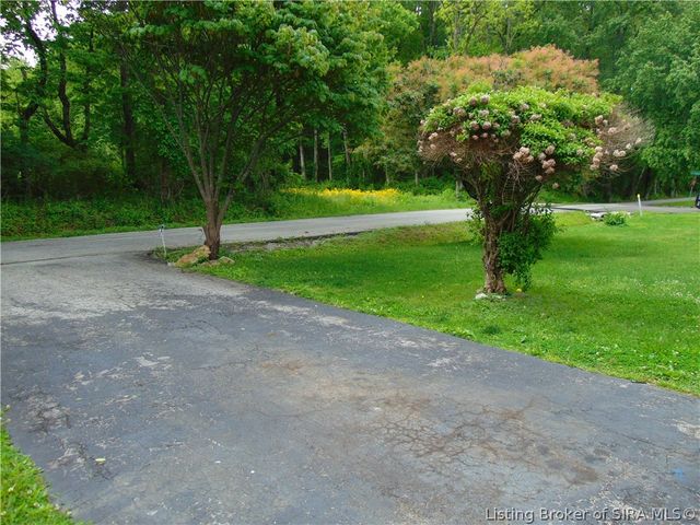 1202 Esplano Drive, Madison, IN 47250