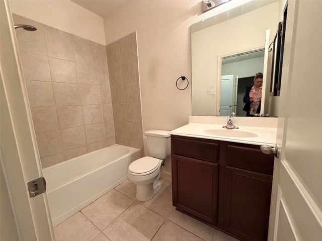 1617 Park Trails Boulevard, Princeton, TX 75407