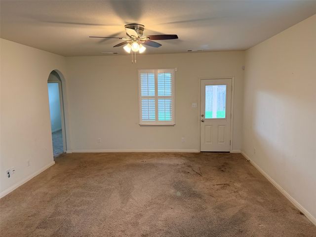 1617 Park Trails Boulevard, Princeton, TX 75407