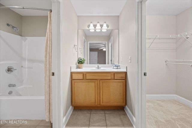 100 Forestberry St, Oak Ridge, TN 37830