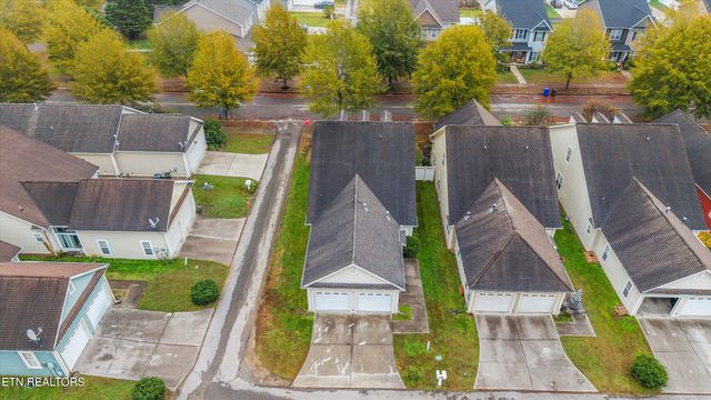 100 Forestberry St, Oak Ridge, TN 37830