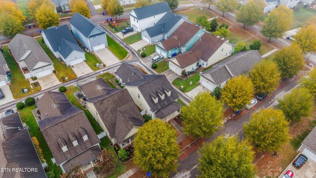 100 Forestberry St, Oak Ridge, TN 37830