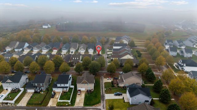 100 Forestberry St, Oak Ridge, TN 37830