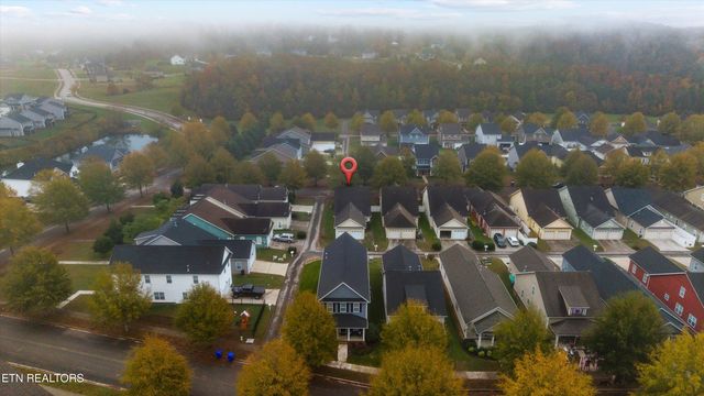 100 Forestberry St, Oak Ridge, TN 37830