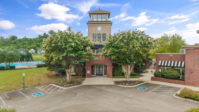 100 Forestberry St, Oak Ridge, TN 37830