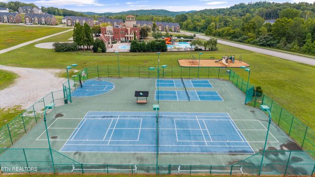 100 Forestberry St, Oak Ridge, TN 37830