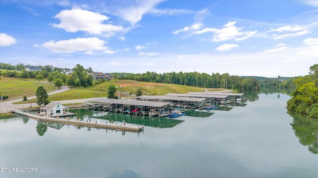 100 Forestberry St, Oak Ridge, TN 37830