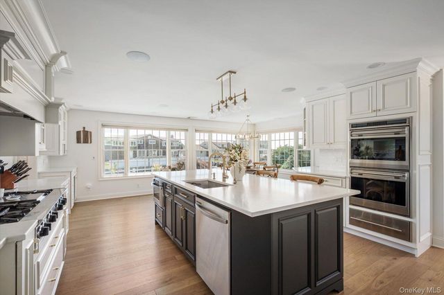 280 Bay Drive, Massapequa, NY 11758