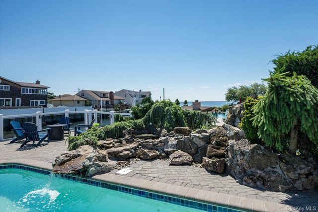 280 Bay Drive, Massapequa, NY 11758