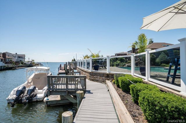 280 Bay Drive, Massapequa, NY 11758
