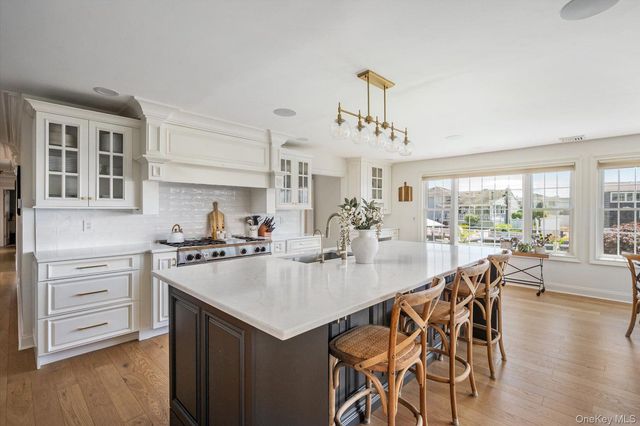280 Bay Drive, Massapequa, NY 11758