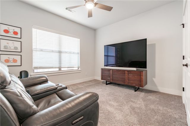 115 W Pitts Street, Farmington, AR 72730