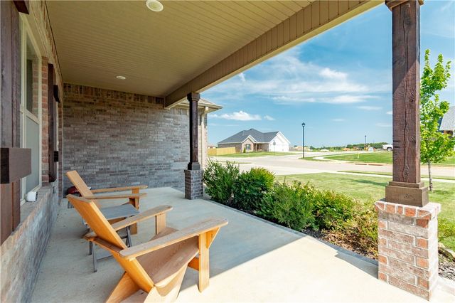 115 W Pitts Street, Farmington, AR 72730