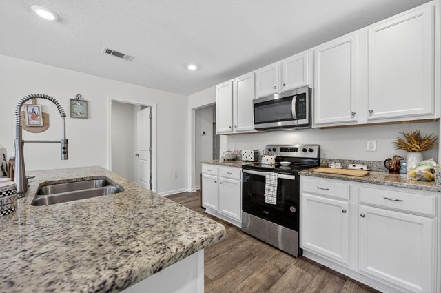 1041 Limpkin Street, Crestview, FL 32539
