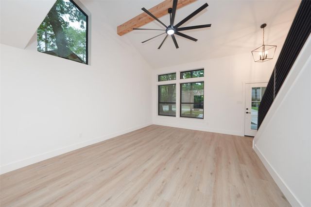 203 S Pathfinders Circle, The Woodlands, TX 77381