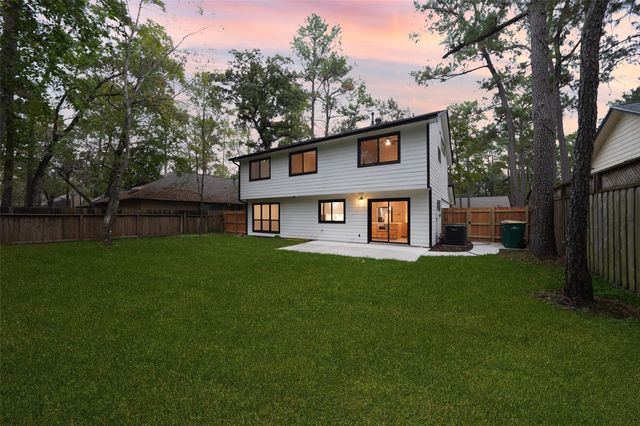 203 S Pathfinders Circle, The Woodlands, TX 77381