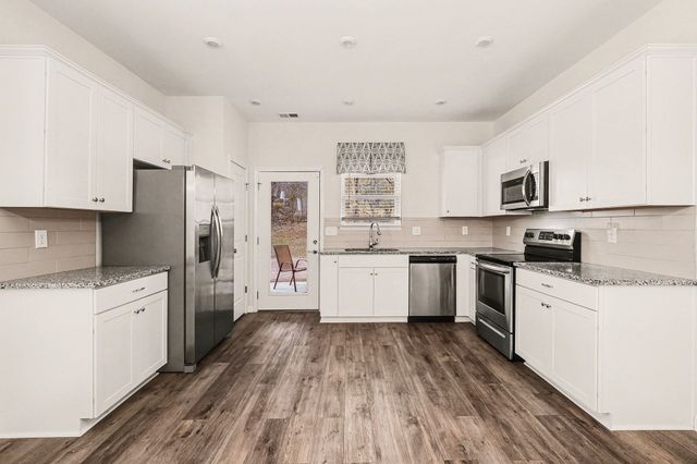 510 Hutton Dr, Columbia, TN 38401