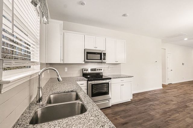 510 Hutton Dr, Columbia, TN 38401