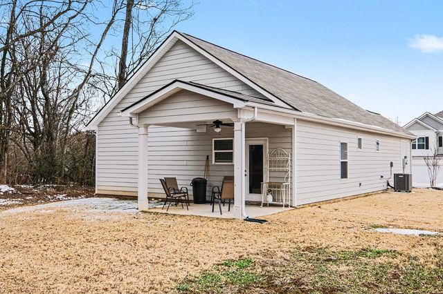 510 Hutton Dr, Columbia, TN 38401