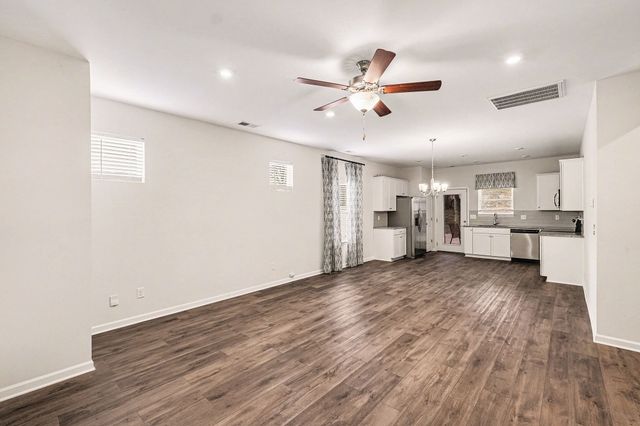 510 Hutton Dr, Columbia, TN 38401