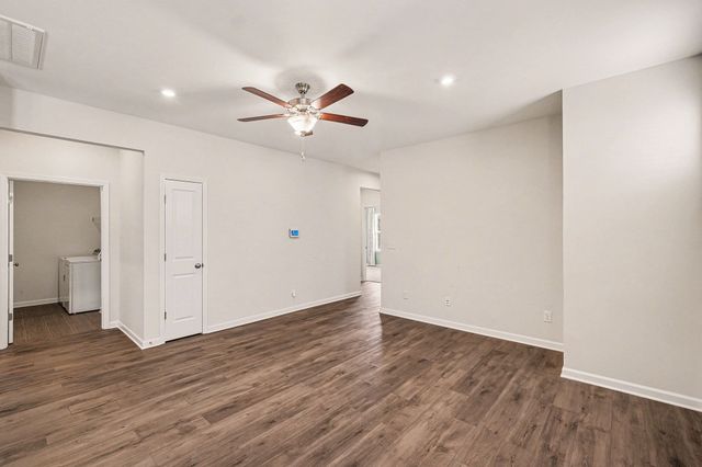 510 Hutton Dr, Columbia, TN 38401