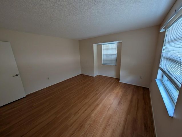 1413 STRADA D ARGENTO, Venice, FL 34292