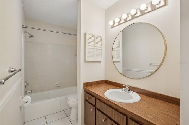 1413 STRADA D ARGENTO, Venice, FL 34292