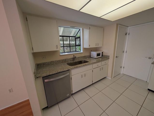 1413 STRADA D ARGENTO, Venice, FL 34292