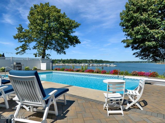 151 Riverside Drive N, Brick, NJ 08724