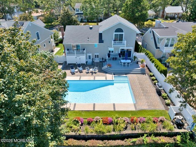 151 Riverside Drive N, Brick, NJ 08724
