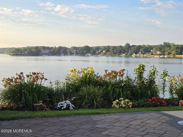 151 Riverside Drive N, Brick, NJ 08724