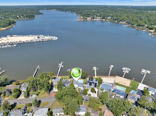 151 Riverside Drive N, Brick, NJ 08724