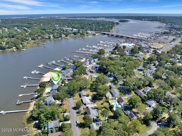 151 Riverside Drive N, Brick, NJ 08724