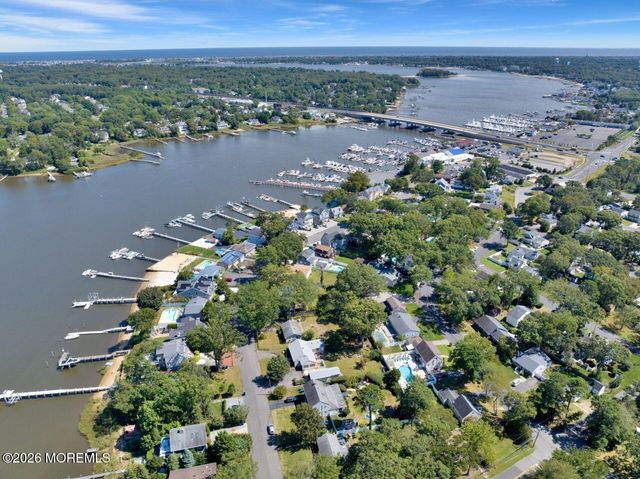 151 Riverside Drive N, Brick, NJ 08724