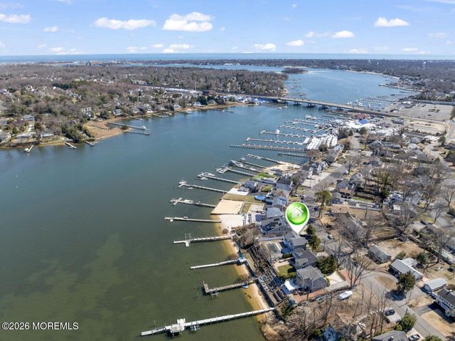 151 Riverside Drive N, Brick, NJ 08724