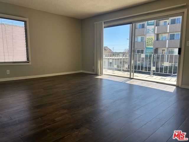 1412 Barry Avenue 1, Los Angeles, CA 90025