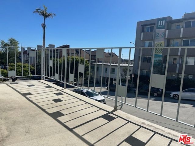 1412 Barry Avenue 1, Los Angeles, CA 90025