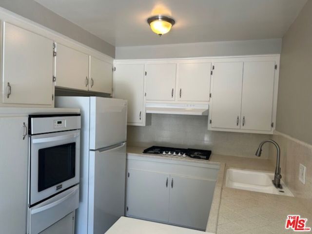 1412 Barry Avenue 1, Los Angeles, CA 90025