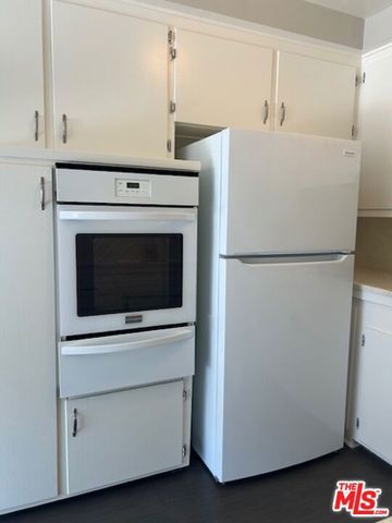 1412 Barry Avenue 1, Los Angeles, CA 90025