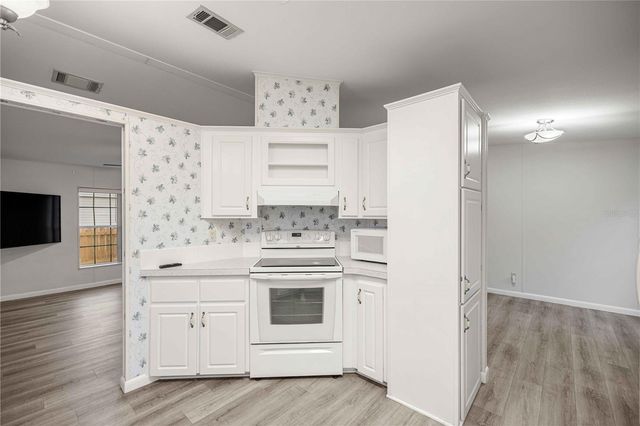 5230 LEXINGTON CIRCLE, Wildwood, FL 34785