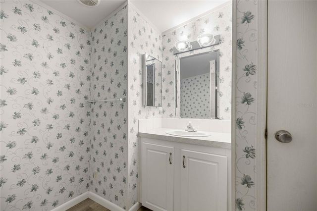5230 LEXINGTON CIRCLE, Wildwood, FL 34785